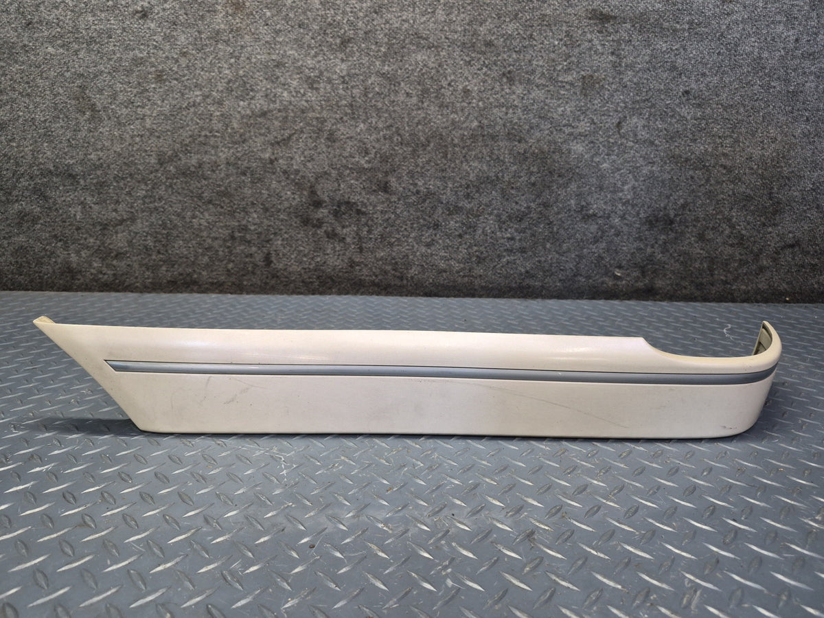2003-2007 Lexus UZJ100L LX470 Rear Left Side Fender Quarter Trim Panel Molding