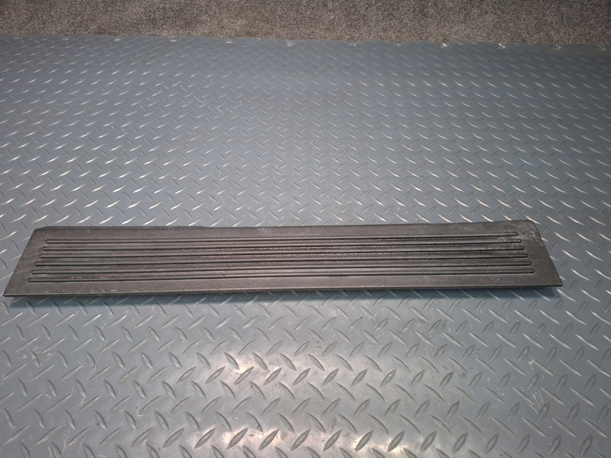 2003-2009 Hummer H2 Front Left & Right Door Scuff Sill Plate Trim Panel Set of 2