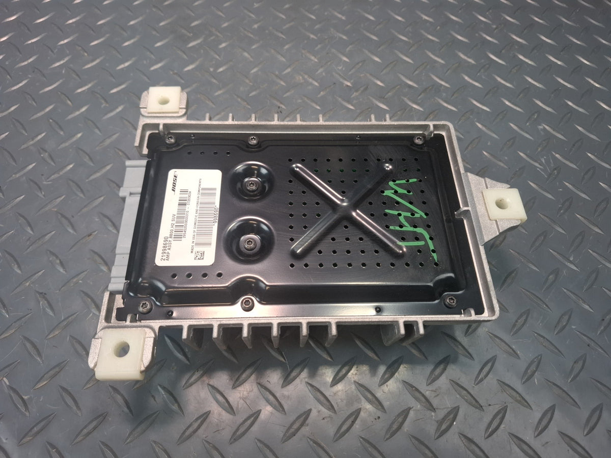 2008-2009 Hummer H2 Bose Sound System Audio Stereo Amplifier 21998690
