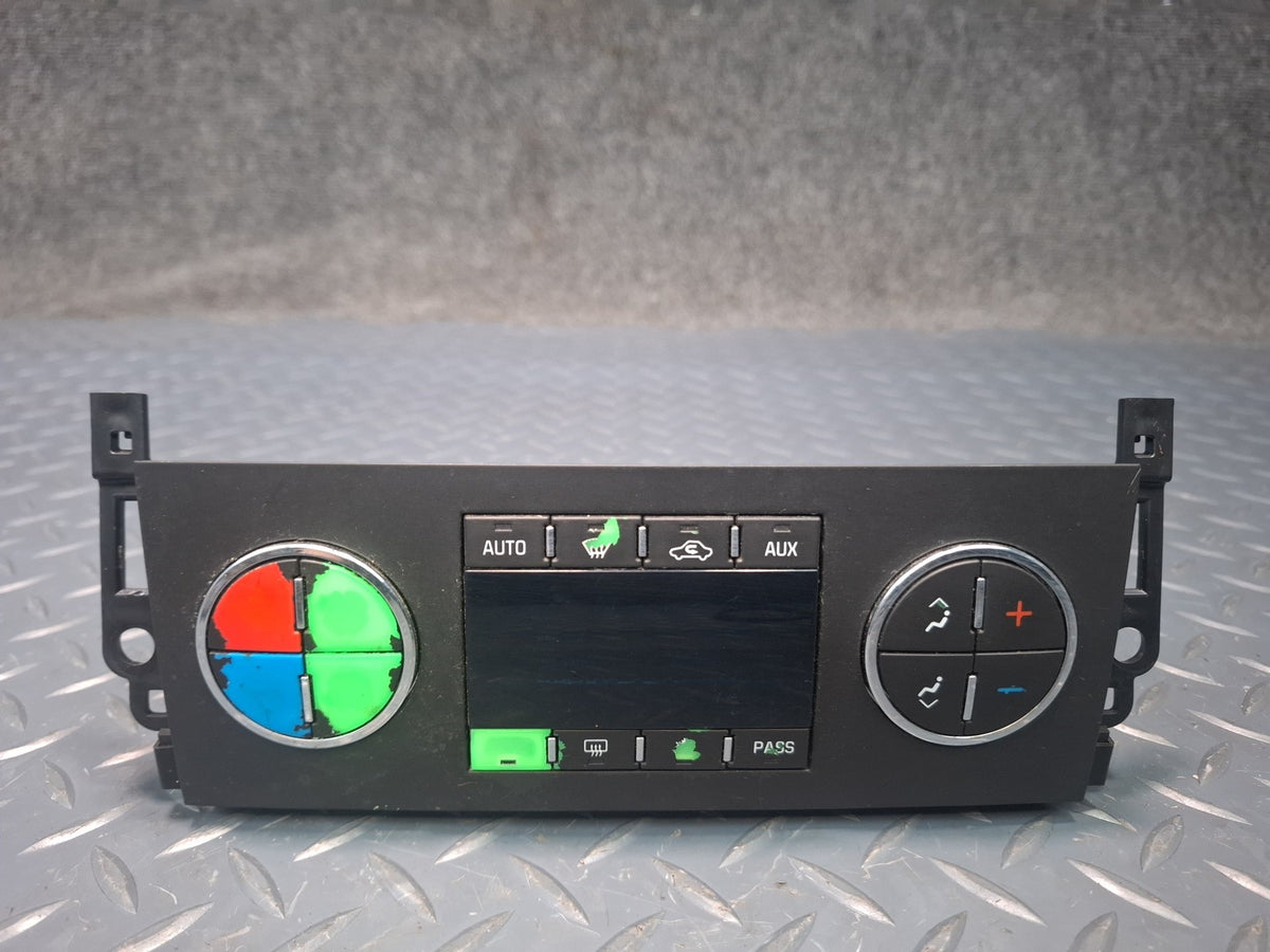 2008-2009 Hummer H2 A/C Heater Climate Control Switch Panel 25868012 Damaged