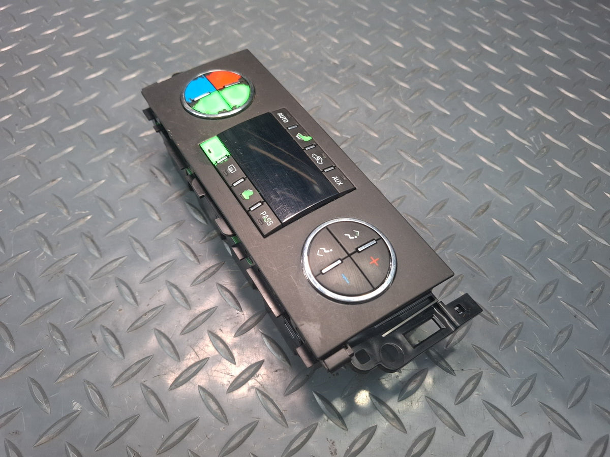 2008-2009 Hummer H2 A/C Heater Climate Control Switch Panel 25868012 Damaged