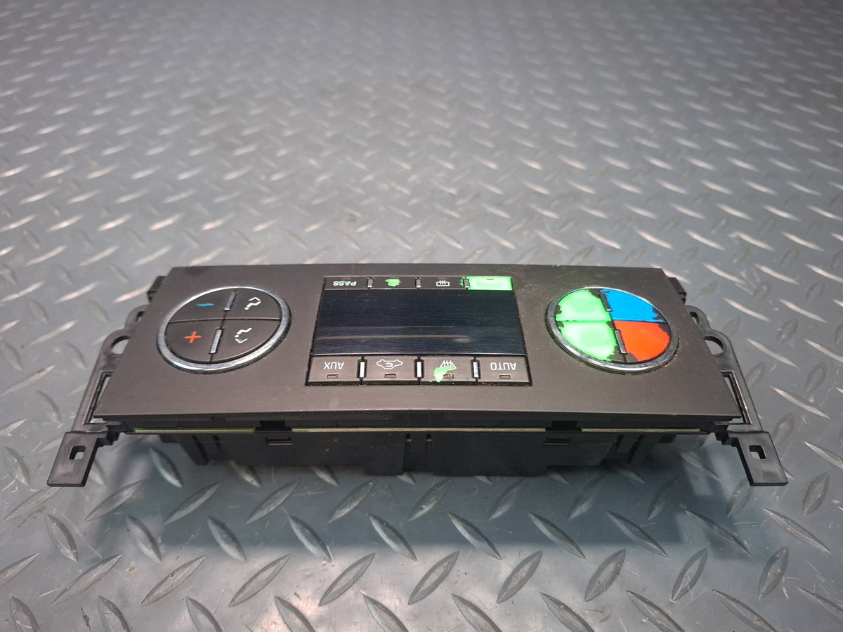 2008-2009 Hummer H2 A/C Heater Climate Control Switch Panel 25868012 Damaged