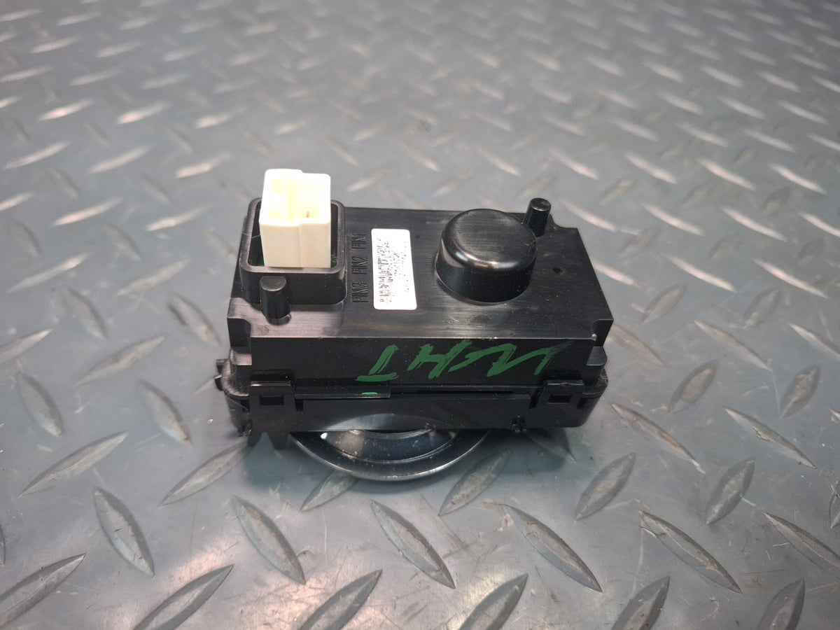2008-2009 Hummer H2 Front Center Dash Display Clock