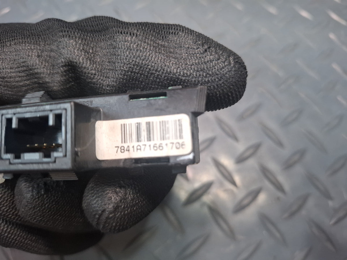2008-2009 Hummer H2 Driver Information Center Control Switch