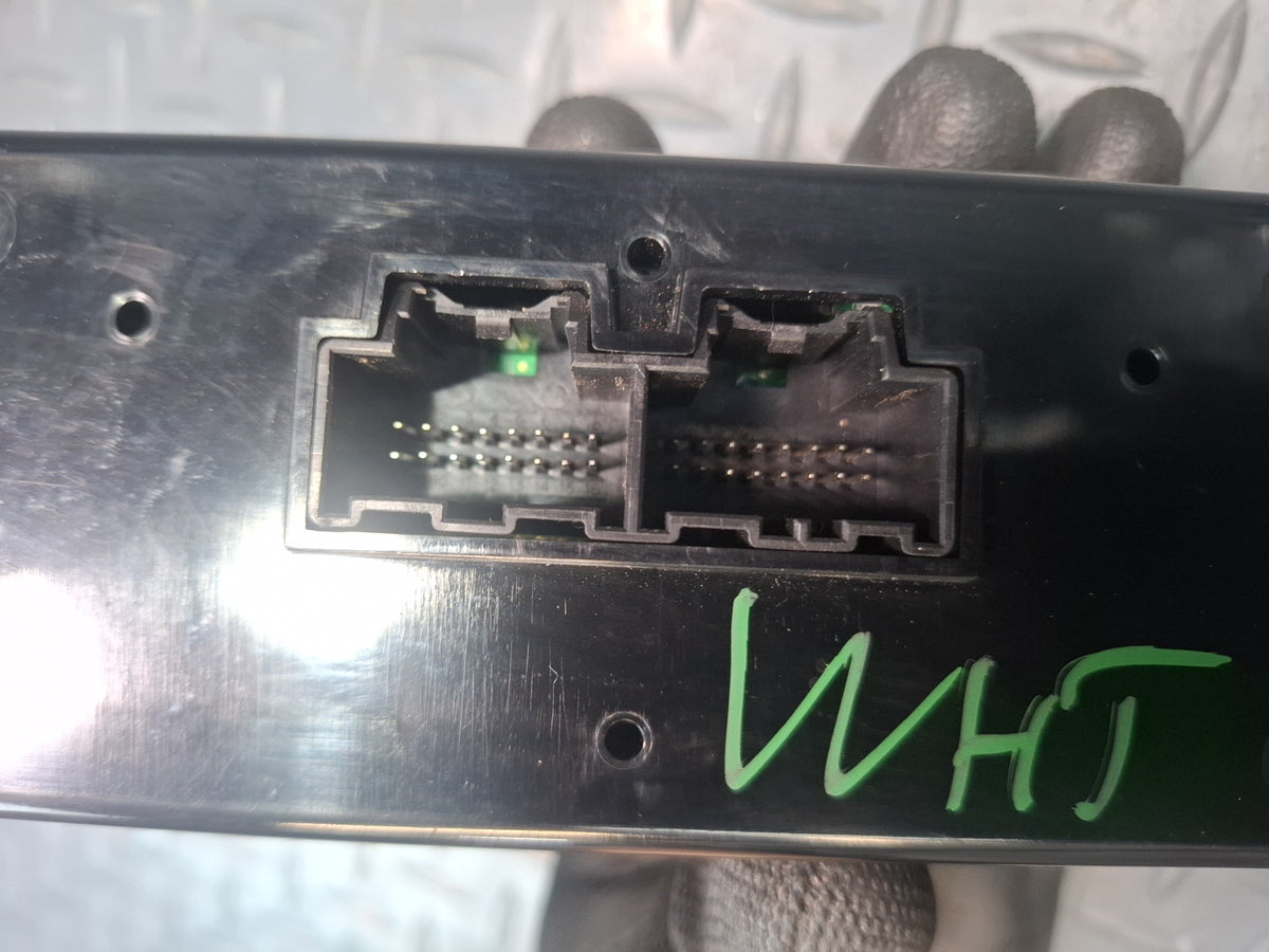 2008-2009 Hummer H2 Rear A/C Heater Climate Control Switch Damaged