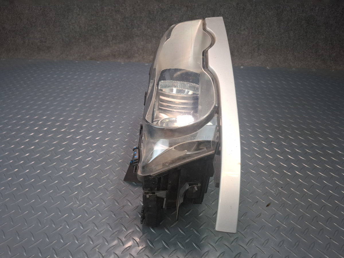01-06 BMW E46 330Ci Coupe Convertible Front Right Xenon HID Headlight Defective