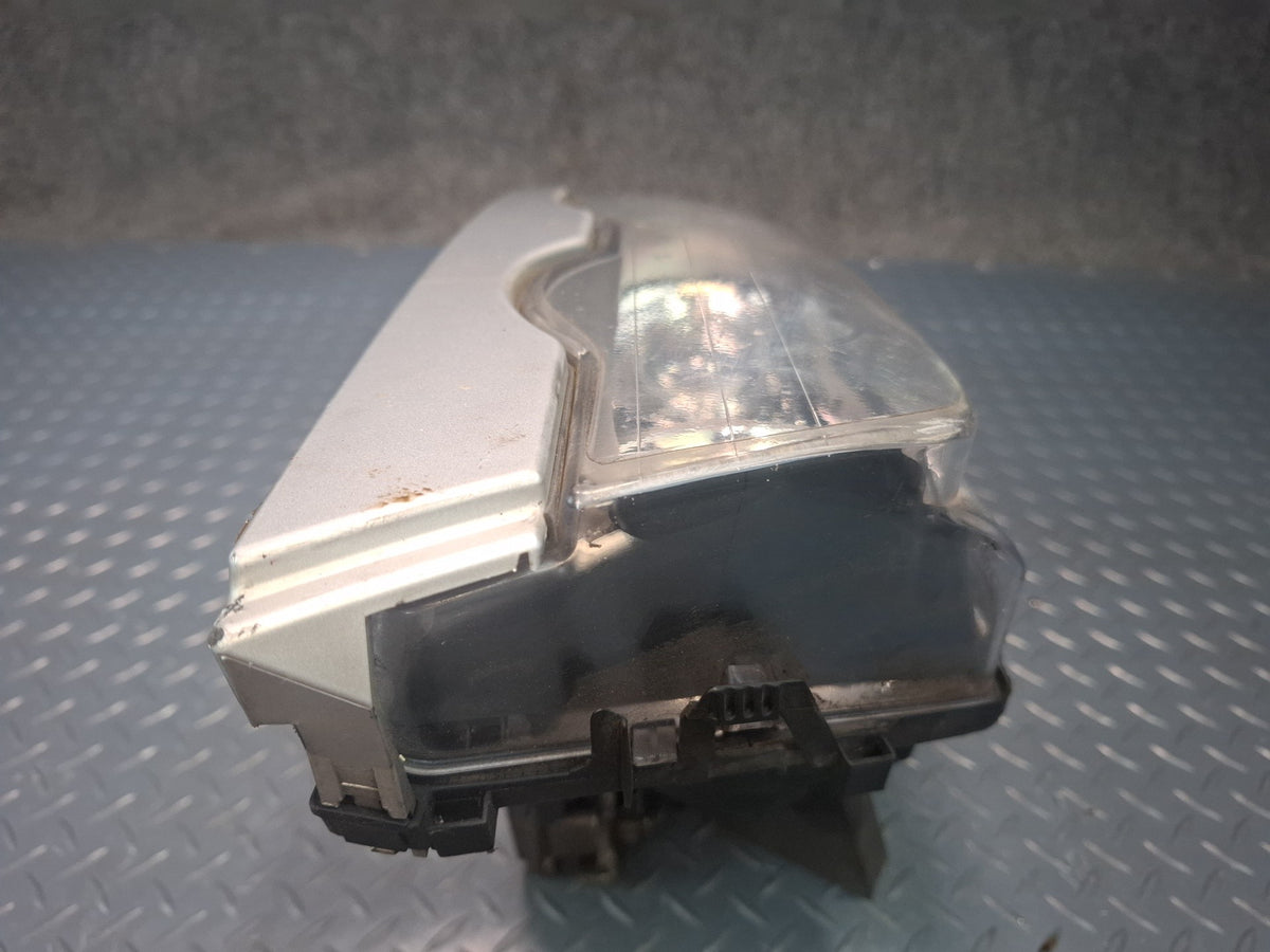 01-06 BMW E46 330Ci Coupe Convertible Front Right Xenon HID Headlight Defective
