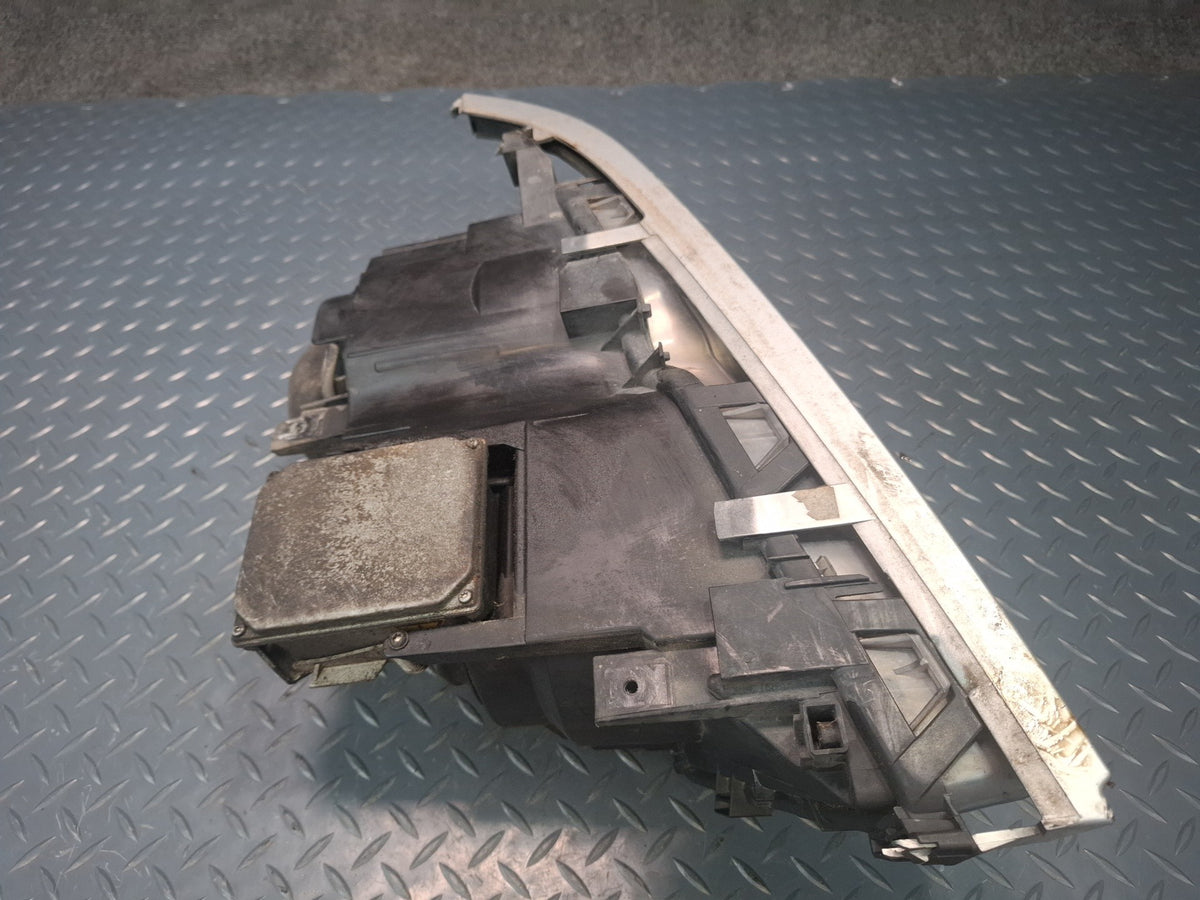 01-06 BMW E46 330Ci Coupe Convertible Front Right Xenon HID Headlight Defective