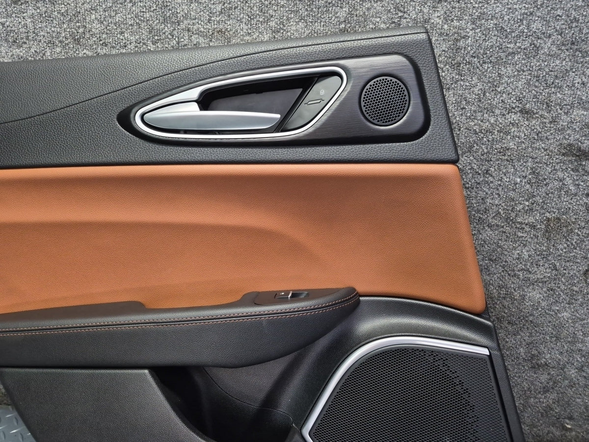 17-22 Alfa Romeo Giulia Set of 2 Rear Left & Right Door Interior Trim Panel OEM