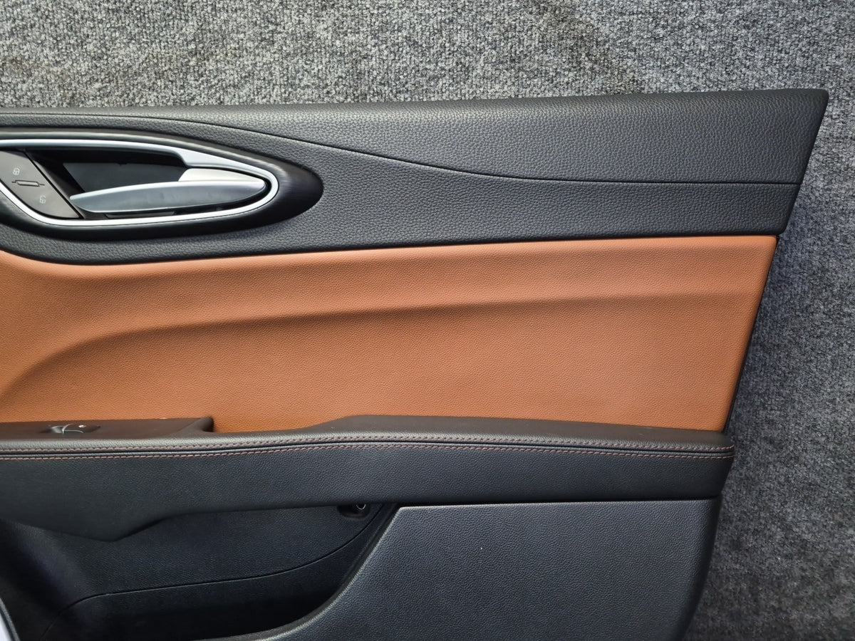 17-22 Alfa Romeo Giulia Set of 2 Front Left & Right Door Interior Trim Panel OEM
