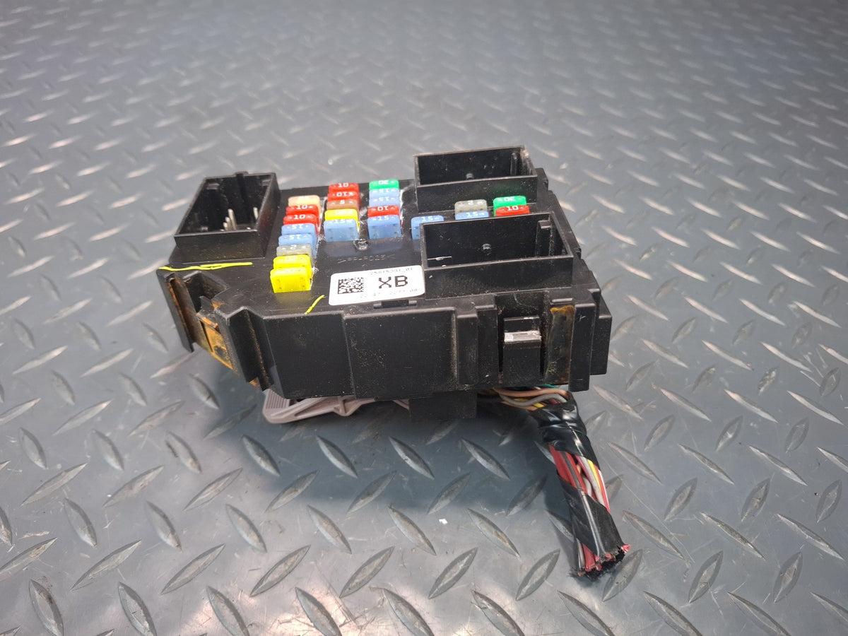2008-2009 Hummer H2 Cabin Interior Junction Fuse Relay Box