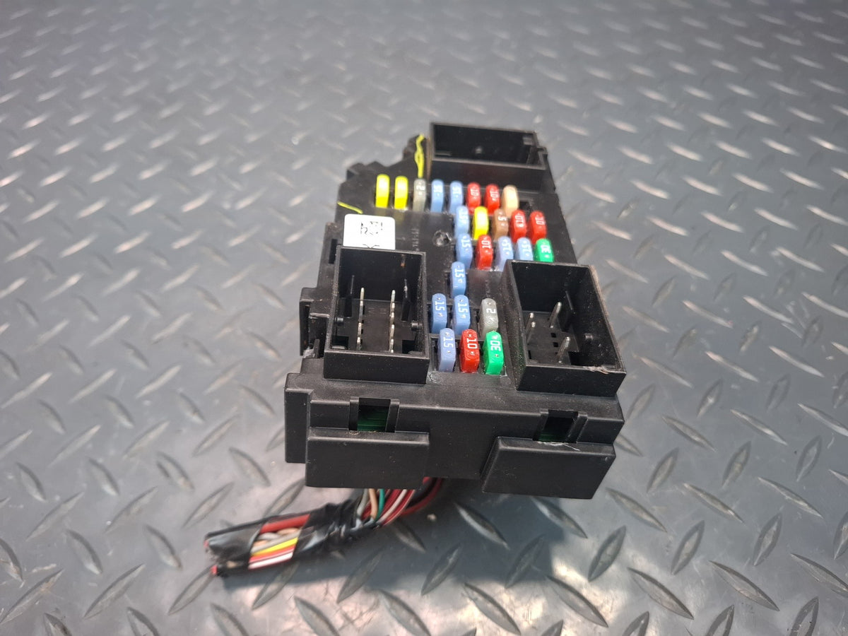 2008-2009 Hummer H2 Cabin Interior Junction Fuse Relay Box