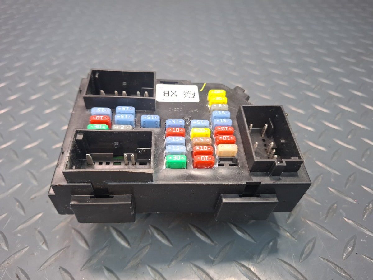 2008-2009 Hummer H2 Cabin Interior Junction Fuse Relay Box