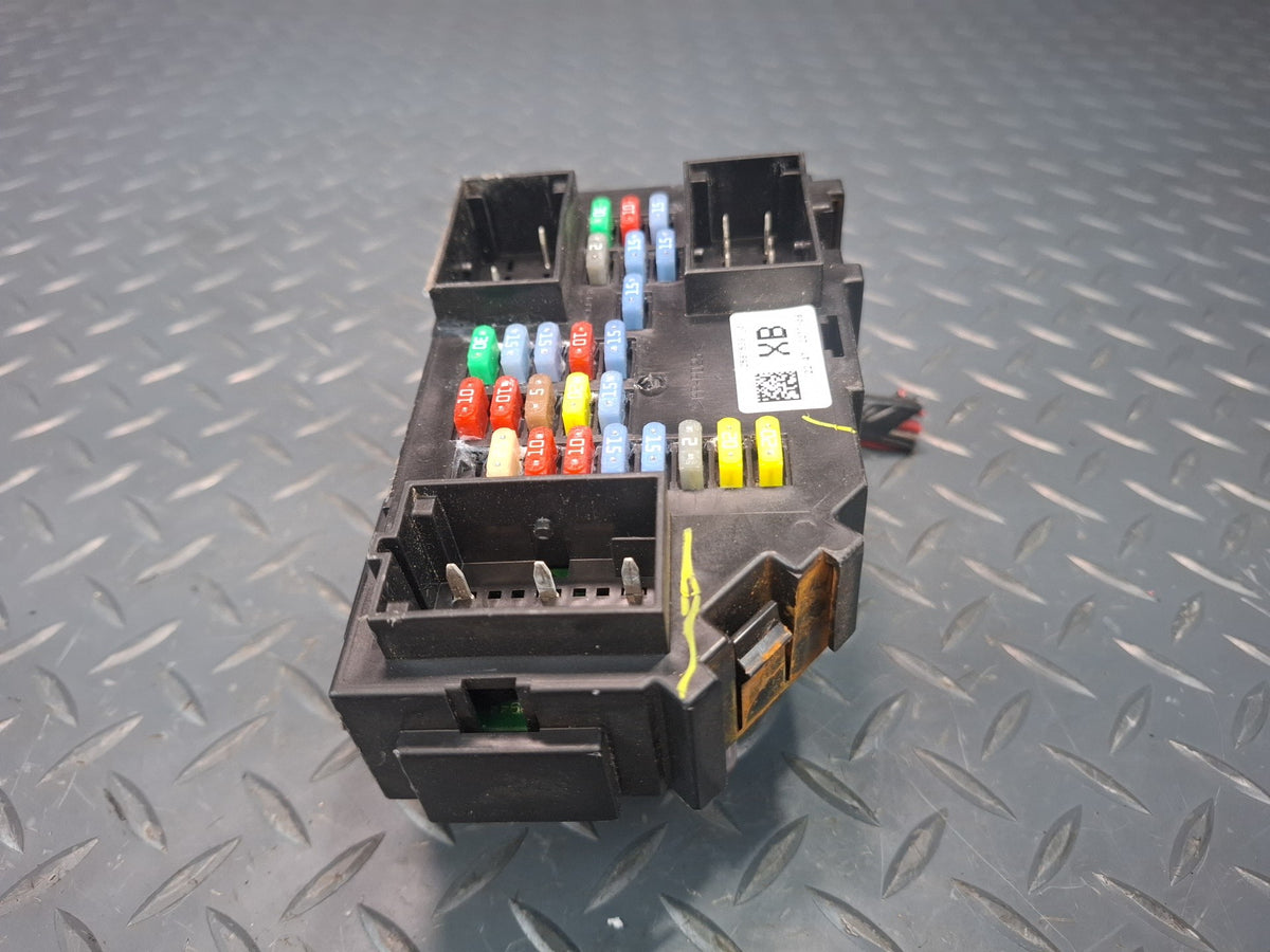 2008-2009 Hummer H2 Cabin Interior Junction Fuse Relay Box
