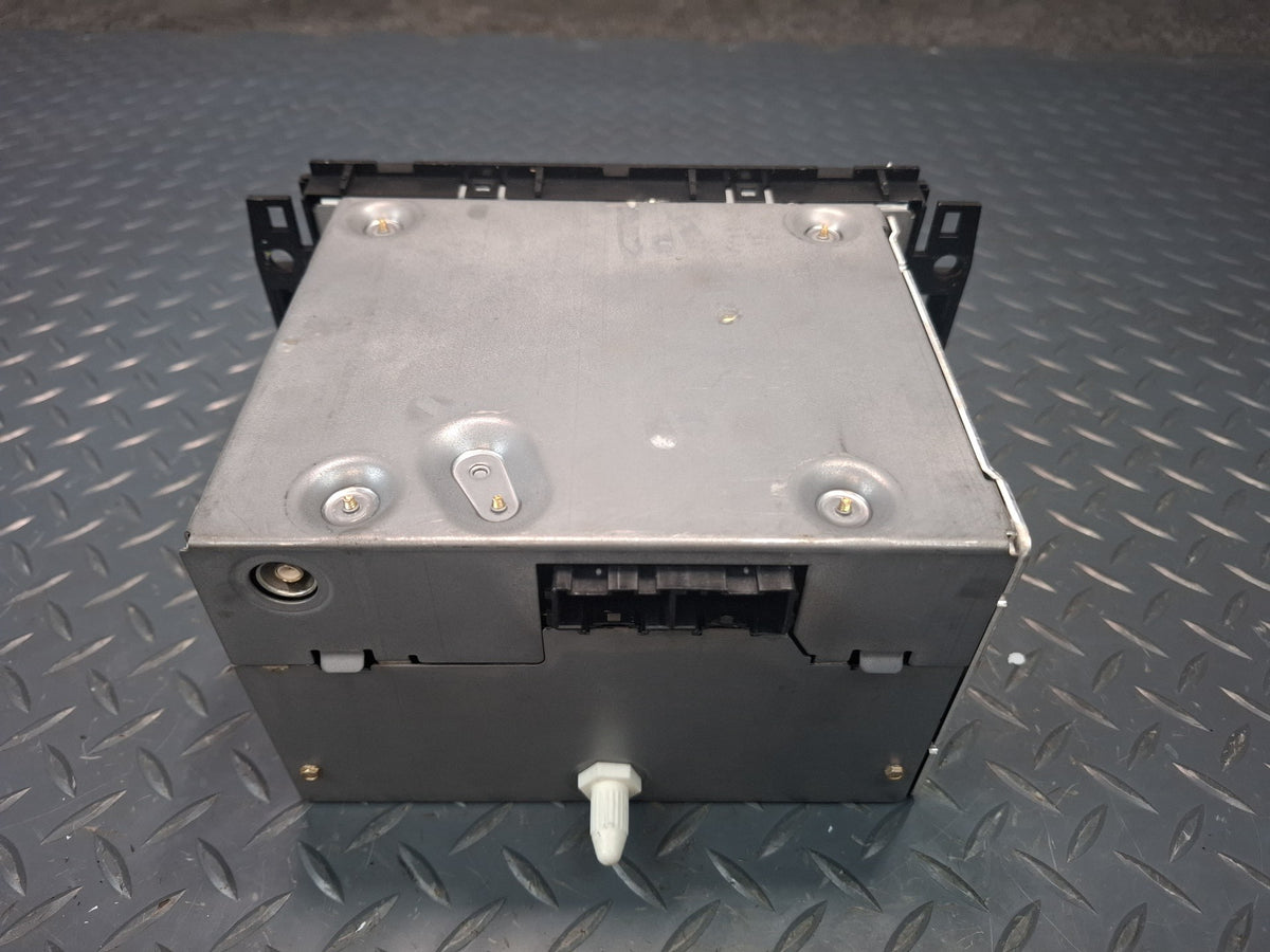 2008-2009 Hummer H2 Radio CD Player Receiver Head Unit 25799568 Damaged