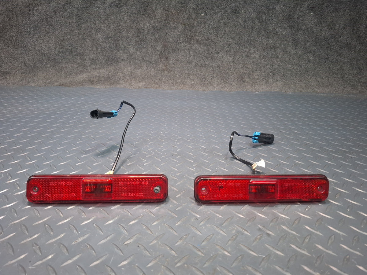2003-2009 Hummer H2 Rear Left & Right Side Marker Light Lamp Set of 2