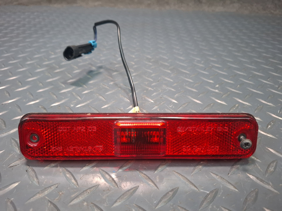 2003-2009 Hummer H2 Rear Left & Right Side Marker Light Lamp Set of 2
