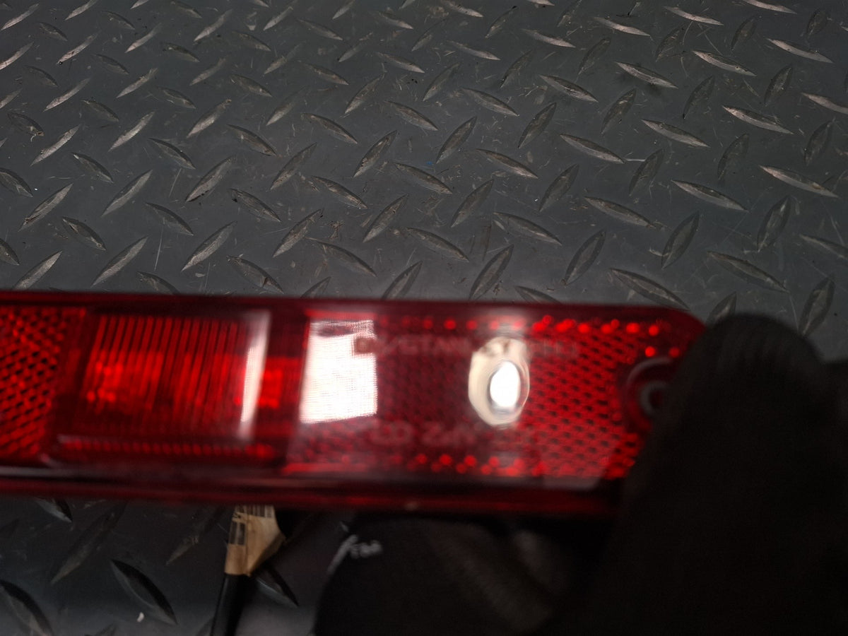 2003-2009 Hummer H2 Rear Left & Right Side Marker Light Lamp Set of 2