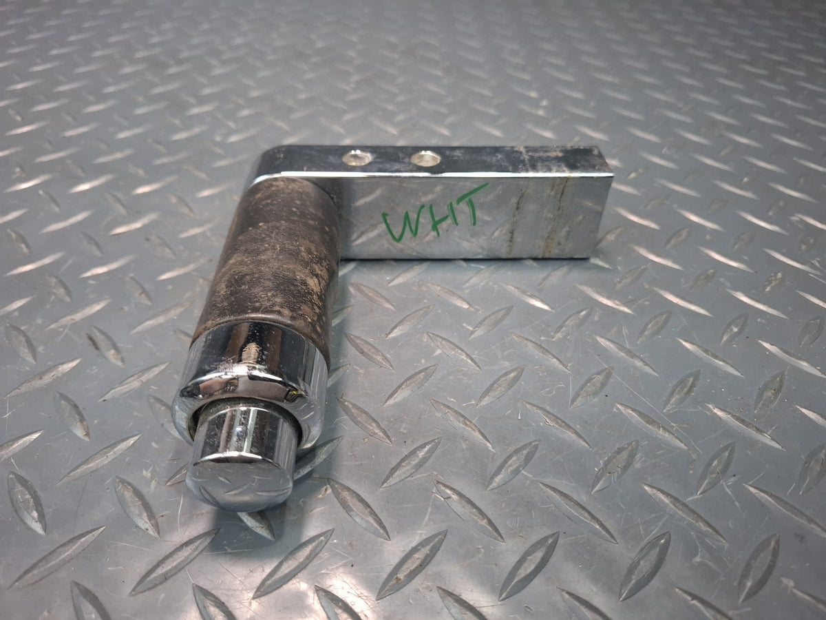 2008-2009 Hummer H2 A/T Automatic Transmission Shifter Shift Knob Handle Damaged