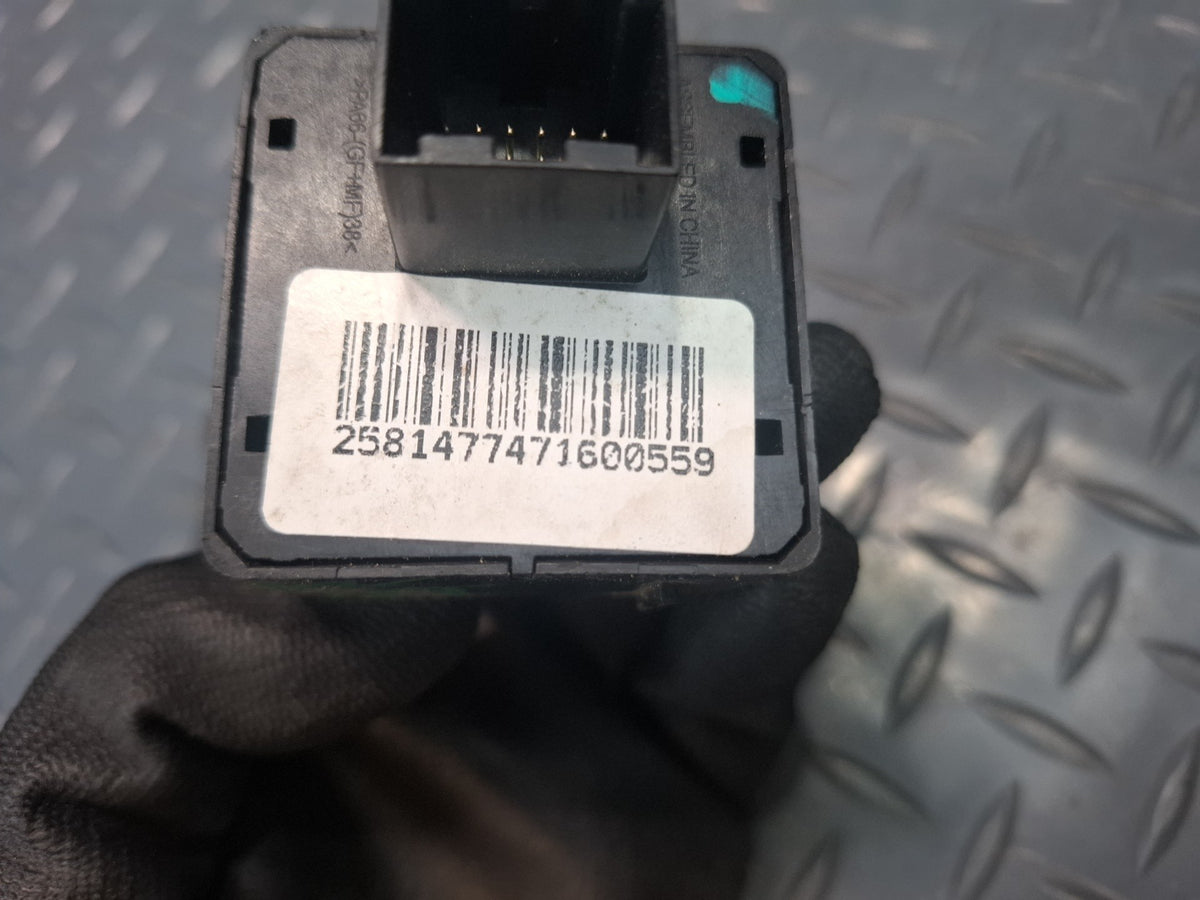 2008-2009 Hummer H2 hi Low Locking Rear Differential Button Switch Control