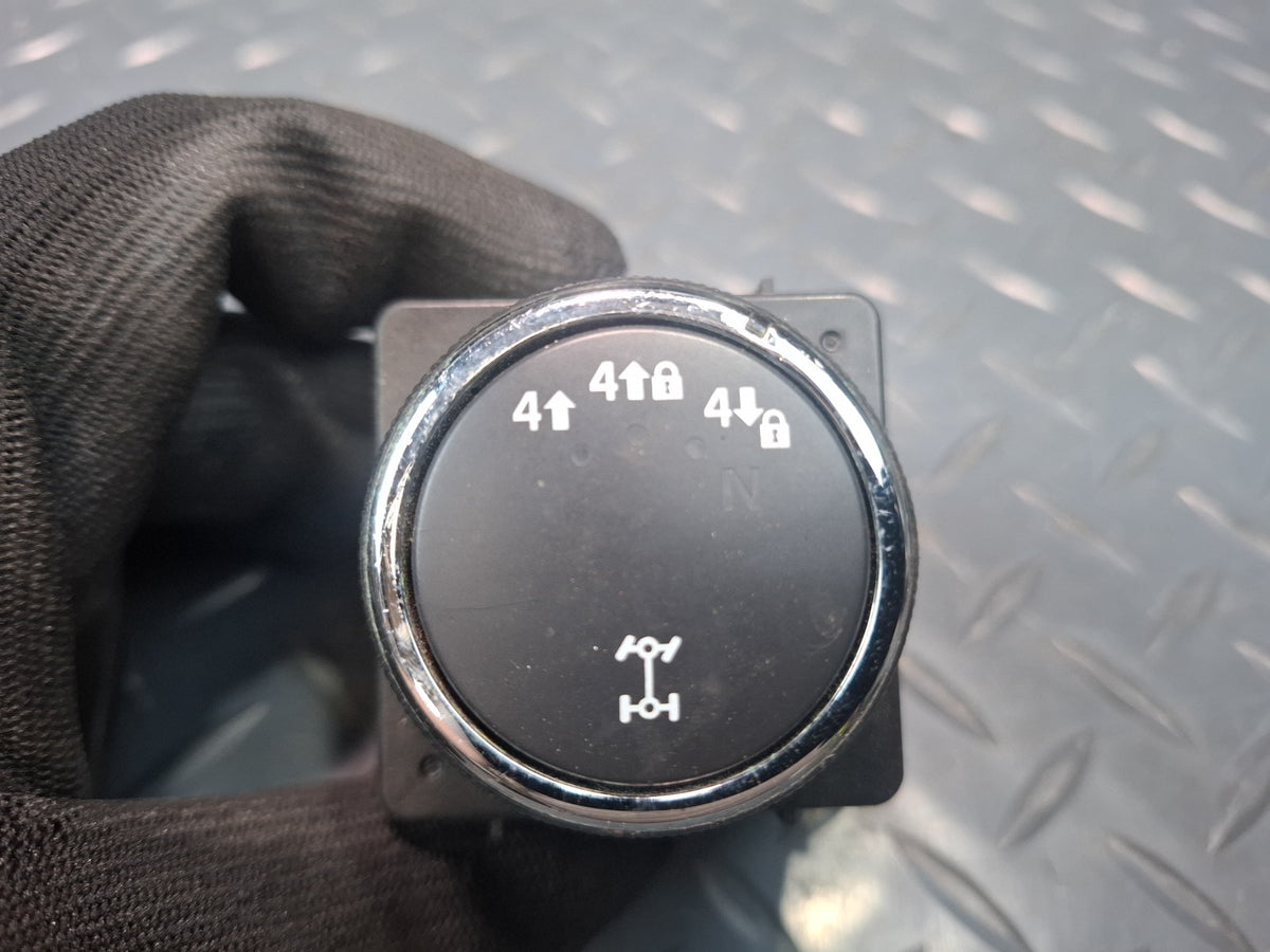 2008-2009 Hummer H2 hi Low Locking Rear Differential Button Switch Control