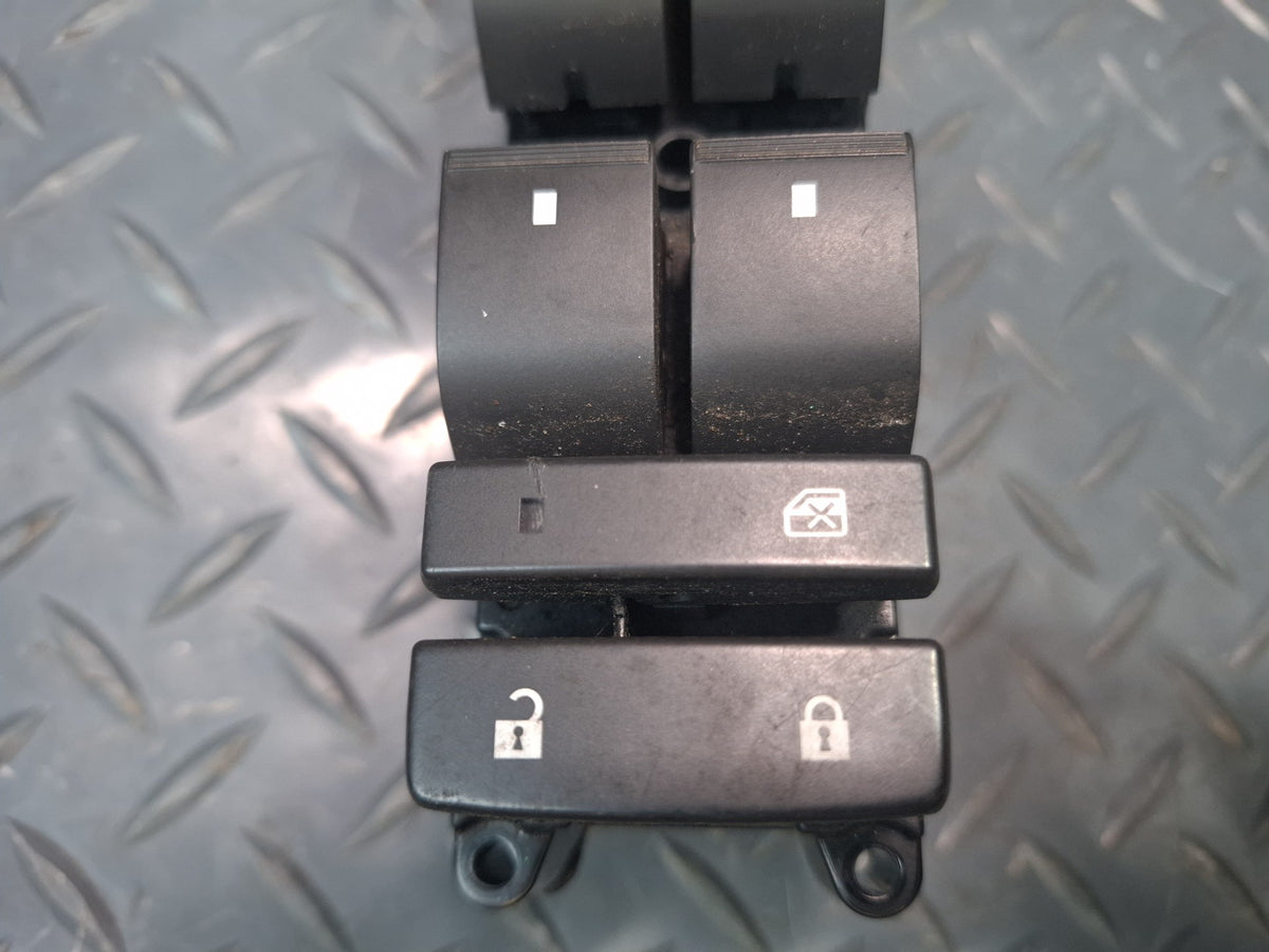 2008-2009 Hummer H2 Front Left Side Door Power Master Window Mirror Switch