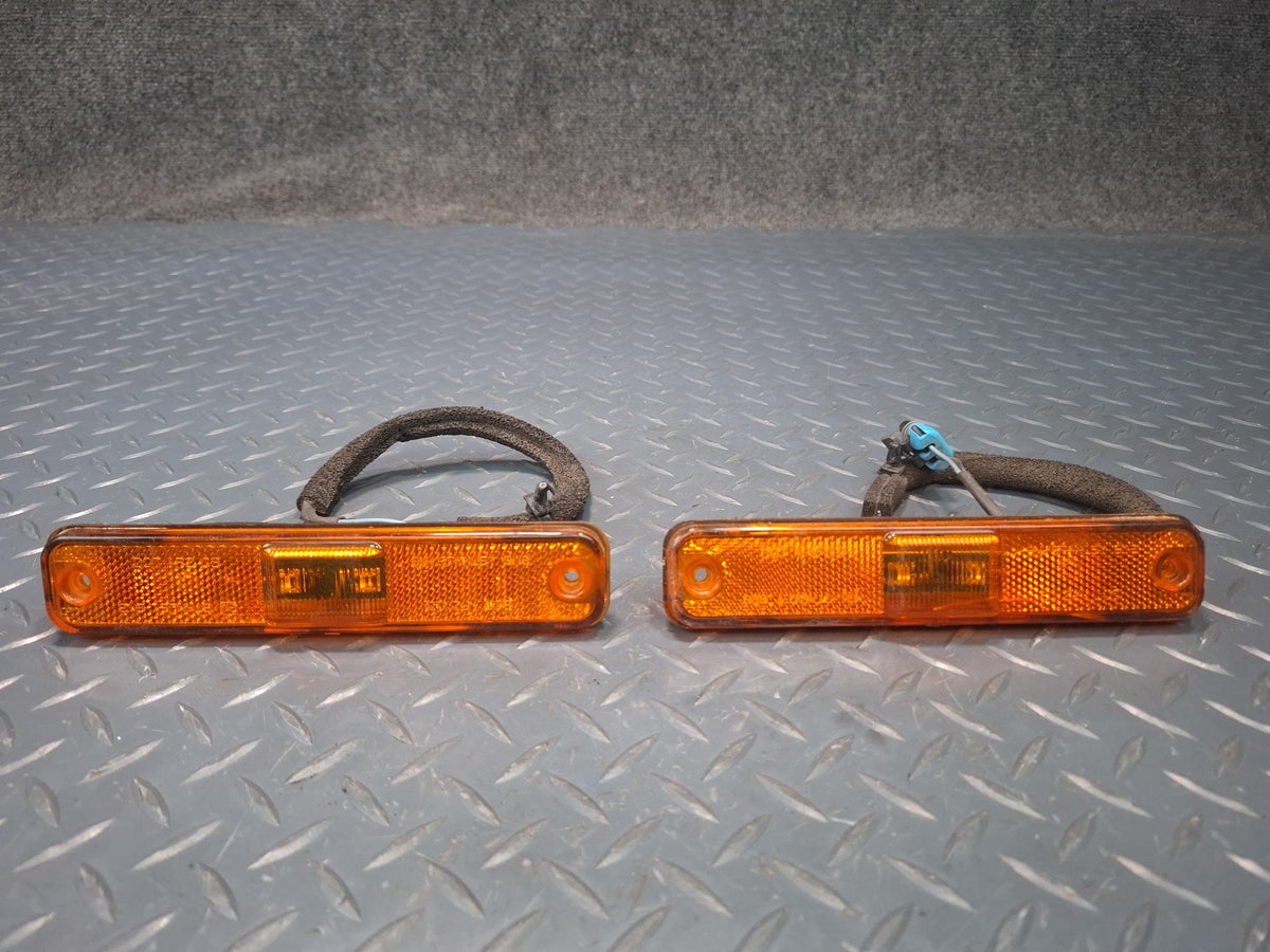 2003-2009 Hummer H2 Front Left & Right Side Marker Light Lamp Set of 2