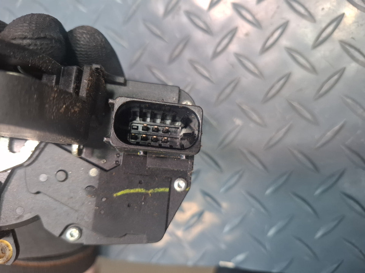 2008-2009 Hummer H2 Front Left Driver Side Door Lock Latch Actuator