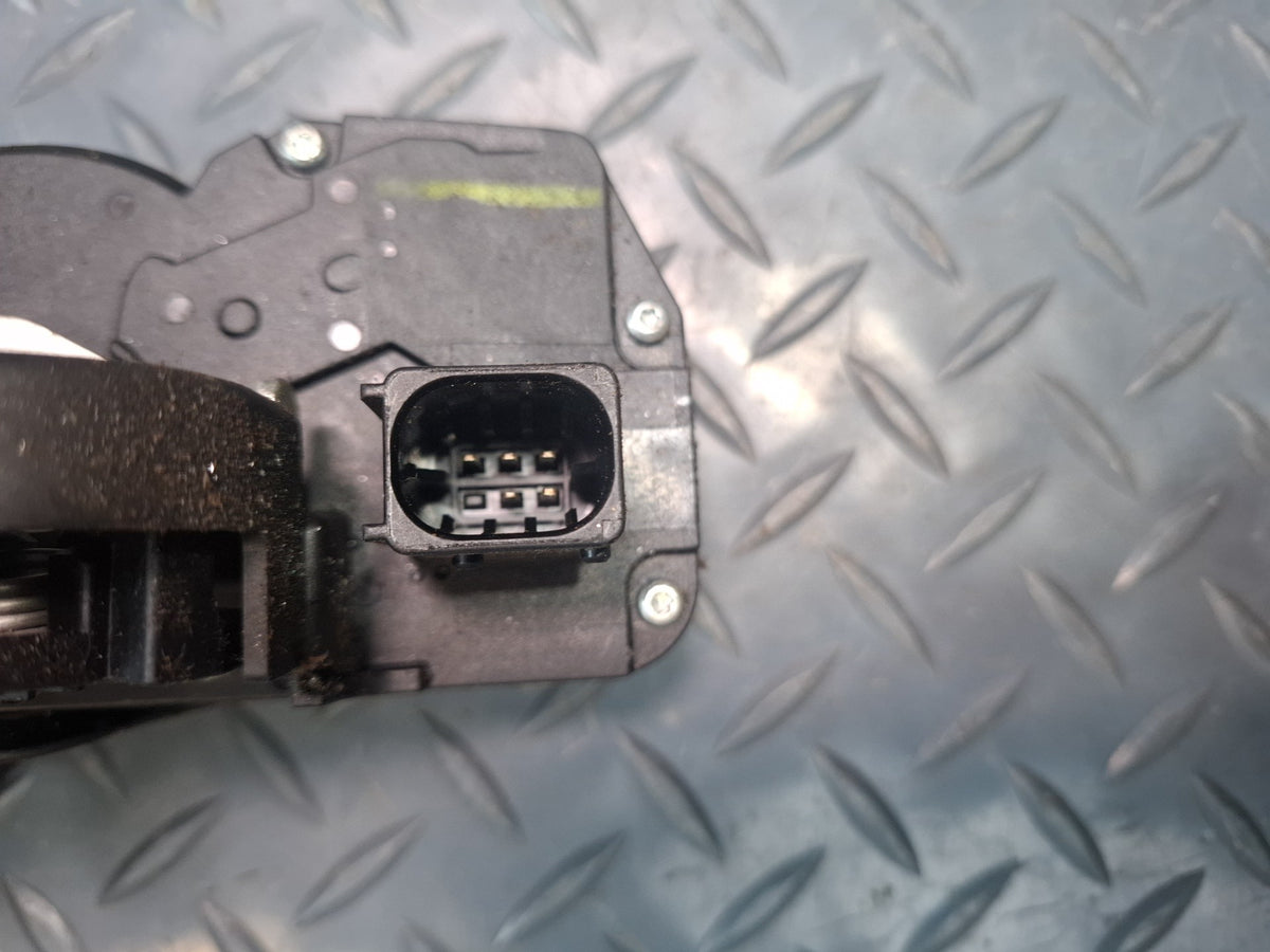 2008-2009 Hummer H2 Front Right Passenger Side Door Lock Latch Actuator