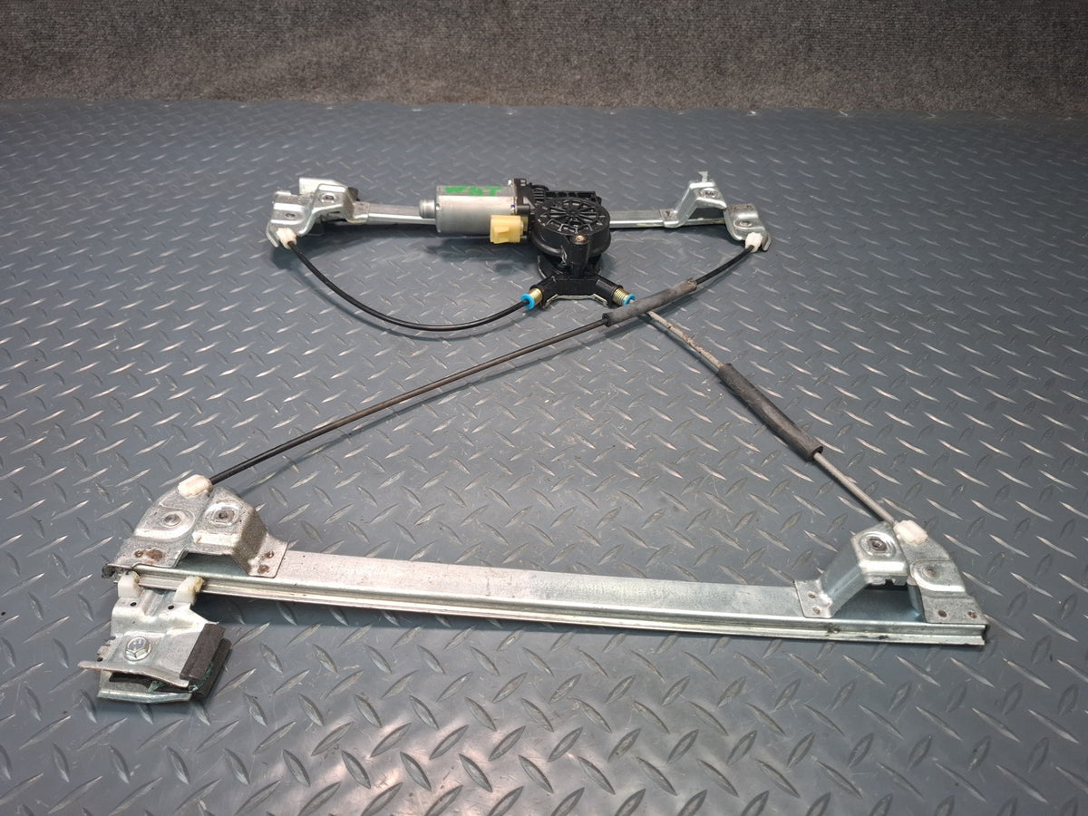 2003-2009 Hummer H2 Front Right Side Door Window Regulator W/ Motor