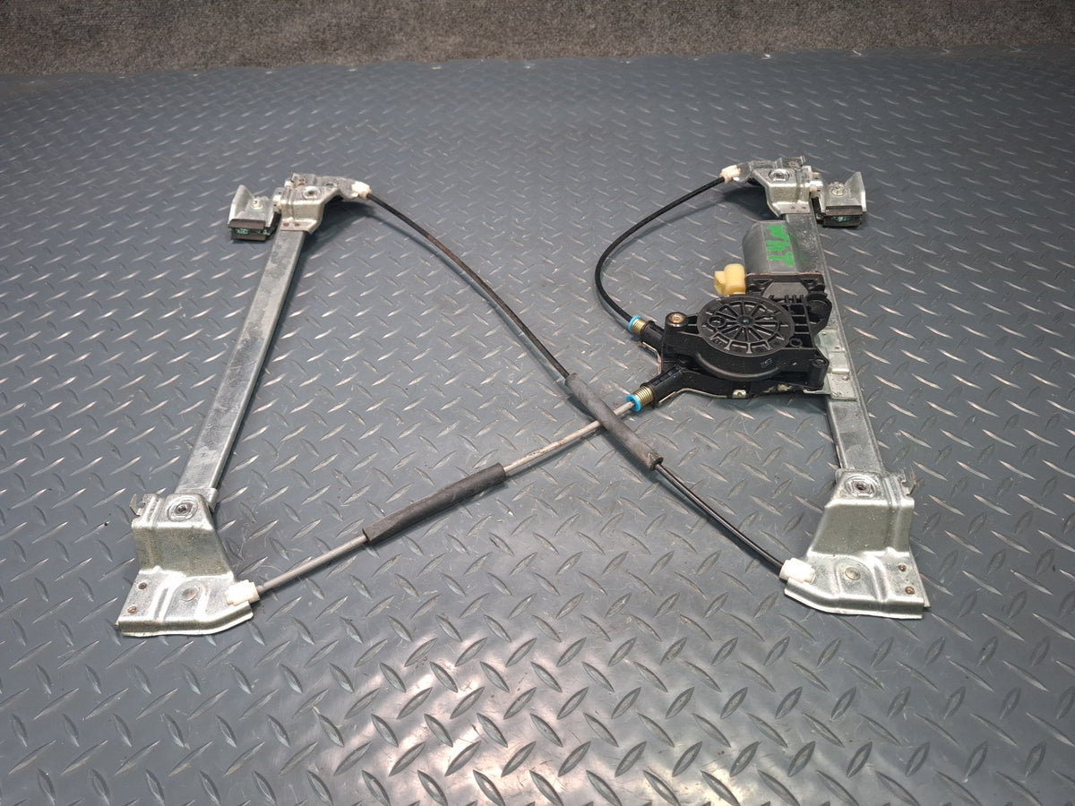 2003-2009 Hummer H2 Front Right Side Door Window Regulator W/ Motor