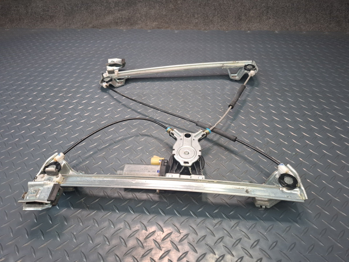 2003-2009 Hummer H2 Front Right Side Door Window Regulator W/ Motor