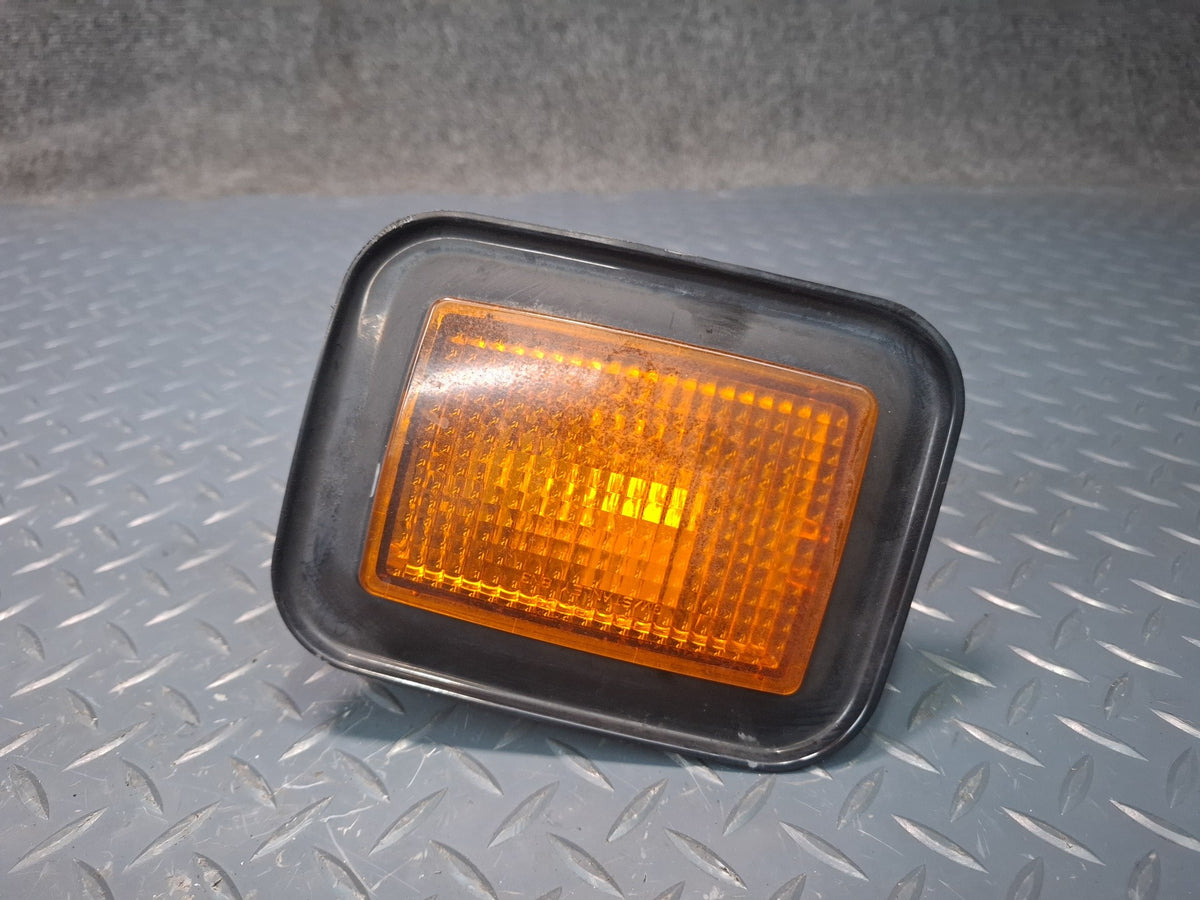 2003-2009 Hummer H2 Front Left & Right Turn Signal Parking Light Lamp Set of 2