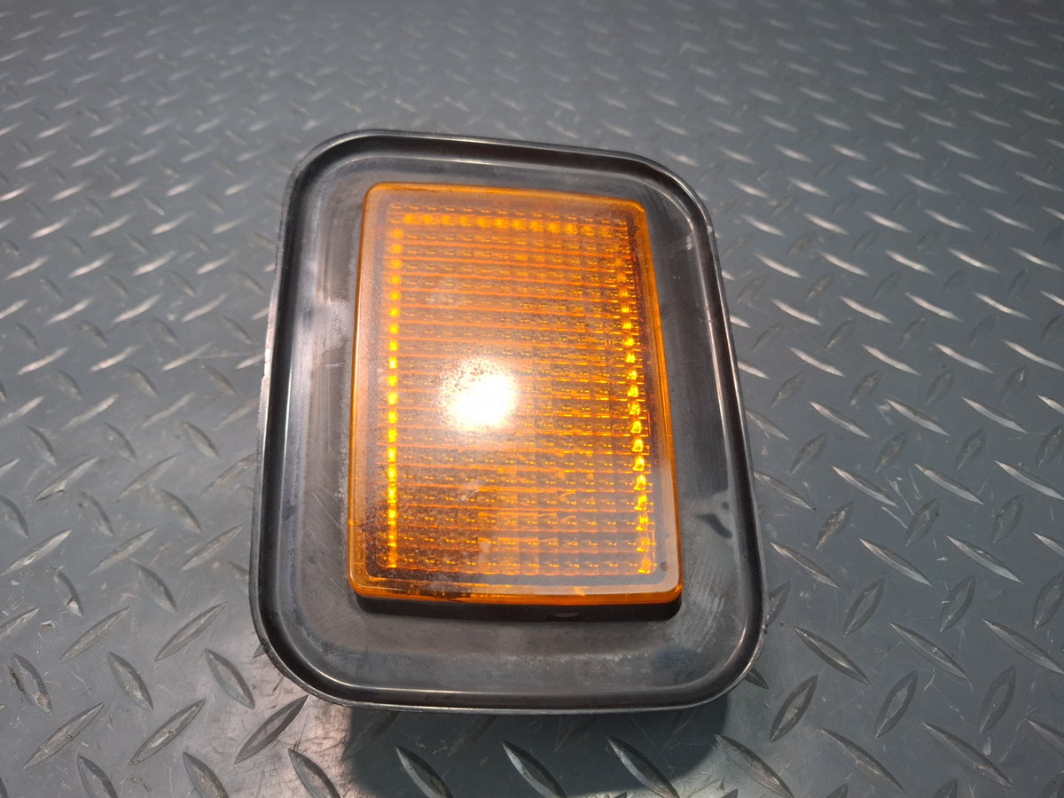 2003-2009 Hummer H2 Front Left & Right Turn Signal Parking Light Lamp Set of 2