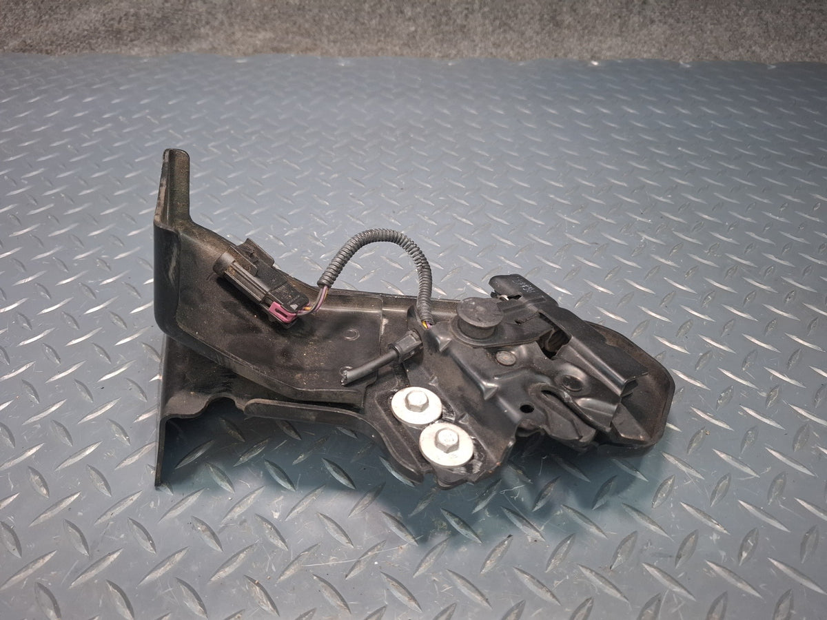 2008-2009 Hummer H2 Front Hood Bonnet Lock Latch W/ Bracket