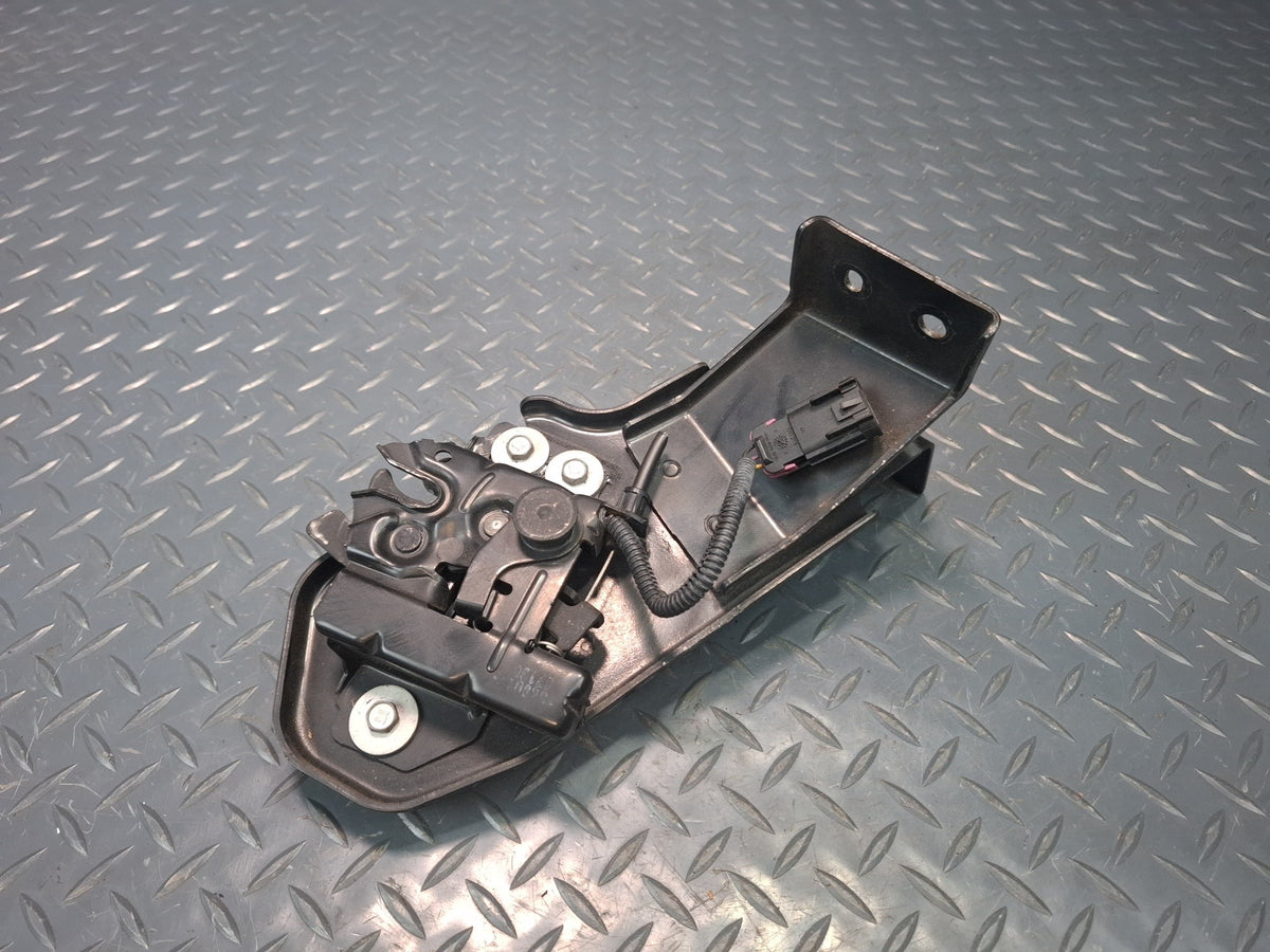 2008-2009 Hummer H2 Front Hood Bonnet Lock Latch W/ Bracket