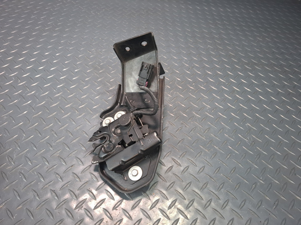 2008-2009 Hummer H2 Front Hood Bonnet Lock Latch W/ Bracket