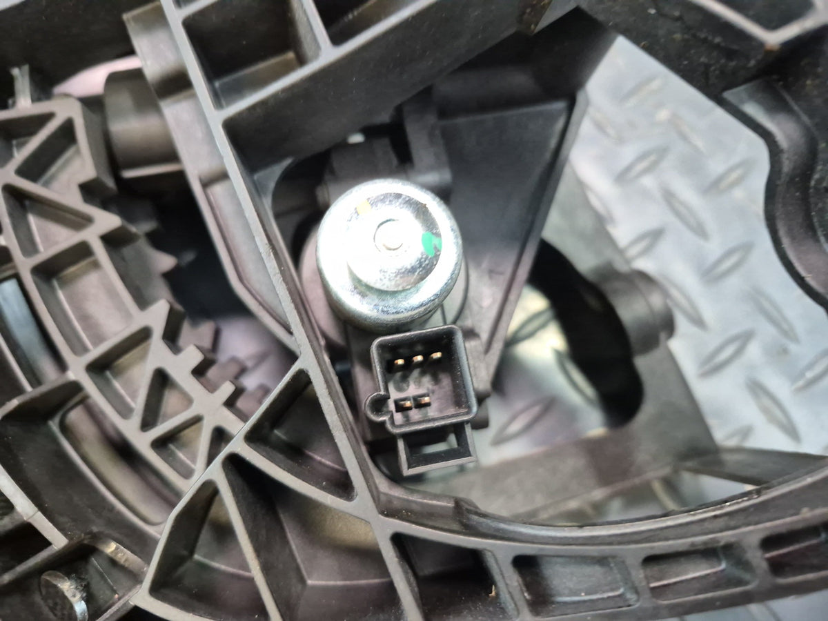 2008-2009 Hummer H2 A/T Automatic Transmission Gear Shifter Selector