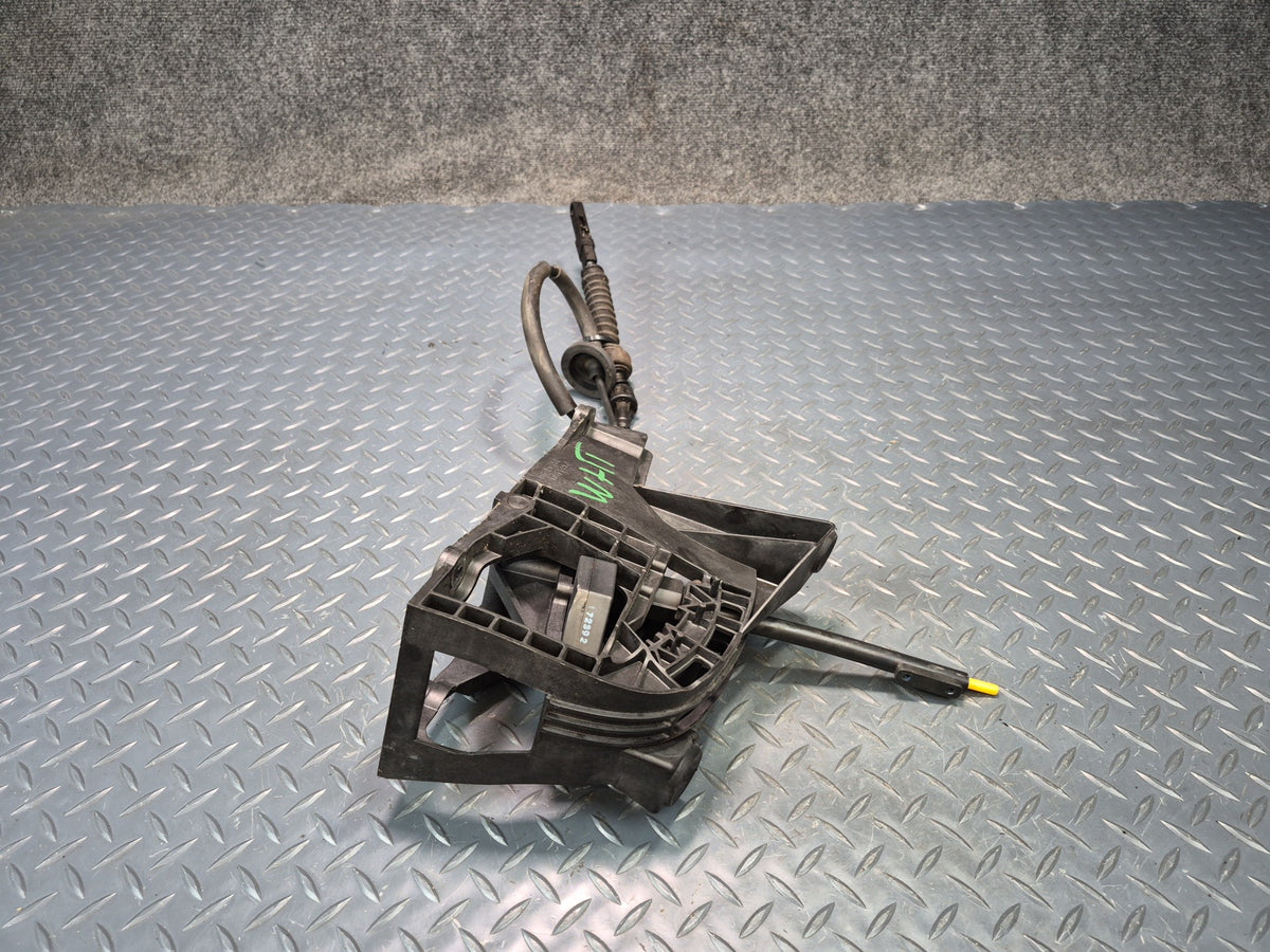 2008-2009 Hummer H2 A/T Automatic Transmission Gear Shifter Selector