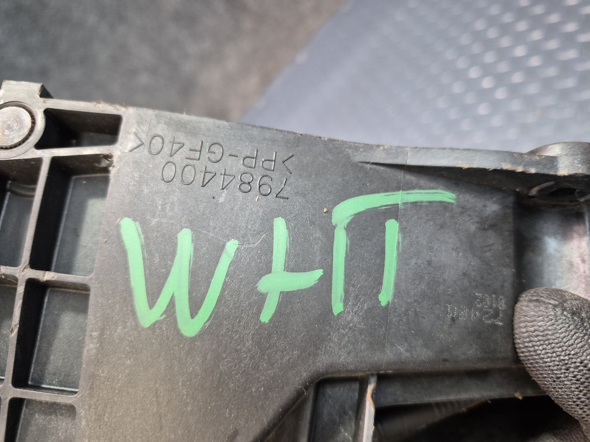 2008-2009 Hummer H2 A/T Automatic Transmission Gear Shifter Selector