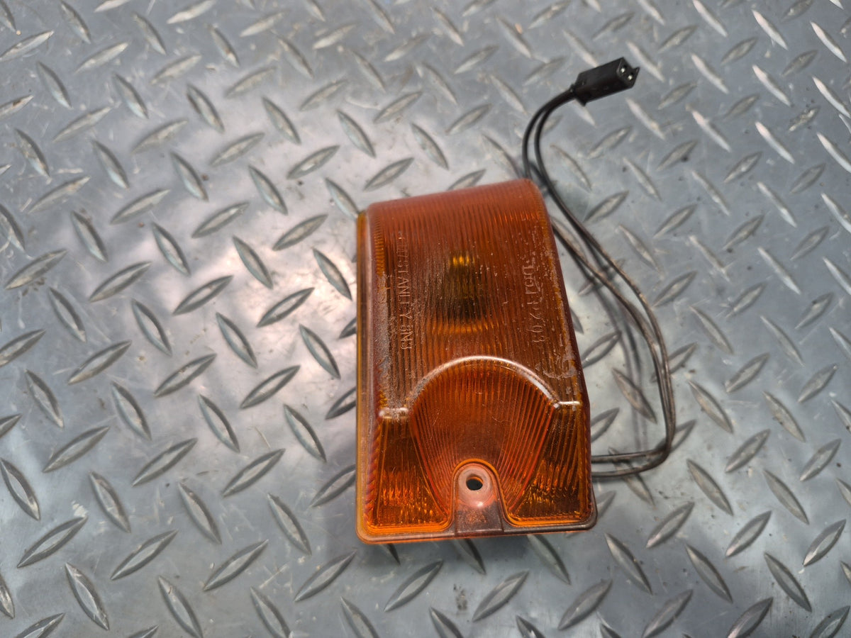 2003-2009 Hummer H2 Front Left & Right Roof Clearance Marker Light Lamp Set of 2