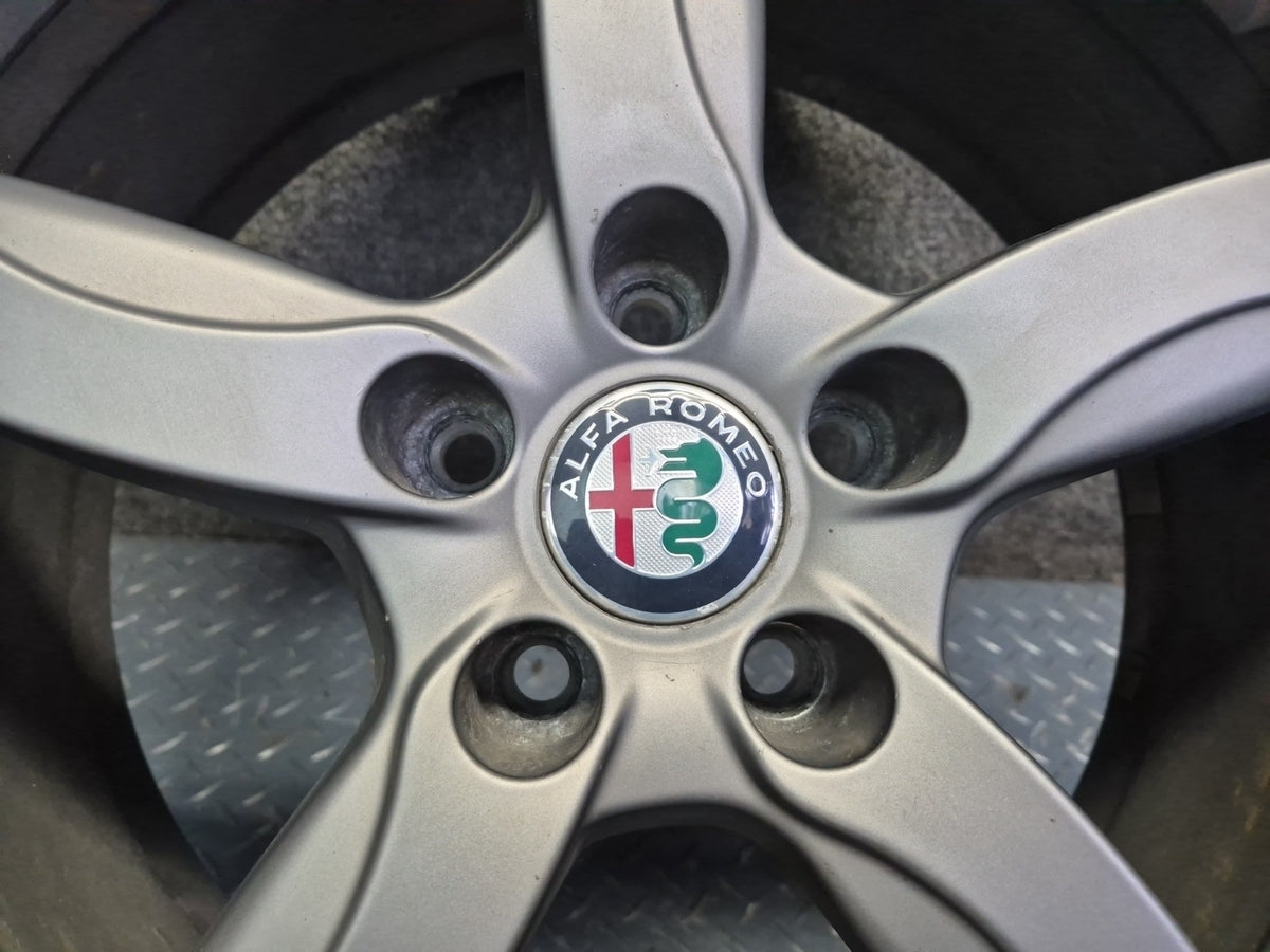17-19 Alfa Romeo Giulia Factory R18" Alloy Wheel Rim 18x8J ET33 OEM