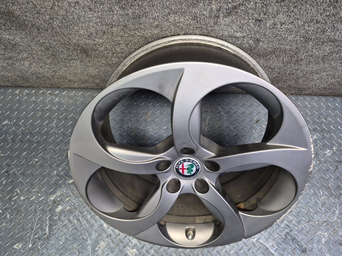 17-19 Alfa Romeo Giulia Factory R18" Alloy Wheel Rim 18x8J ET33 OEM