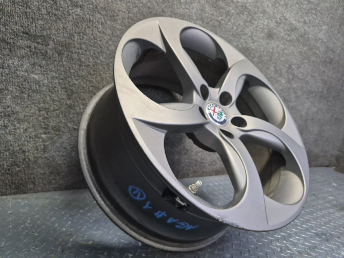 17-19 Alfa Romeo Giulia Factory R18" Alloy Wheel Rim 18x8J ET33 OEM