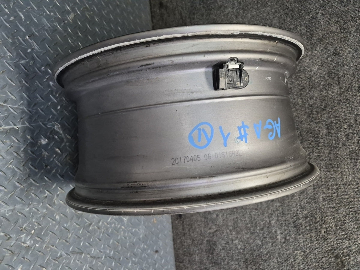 17-19 Alfa Romeo Giulia Factory R18" Alloy Wheel Rim 18x8J ET33 OEM