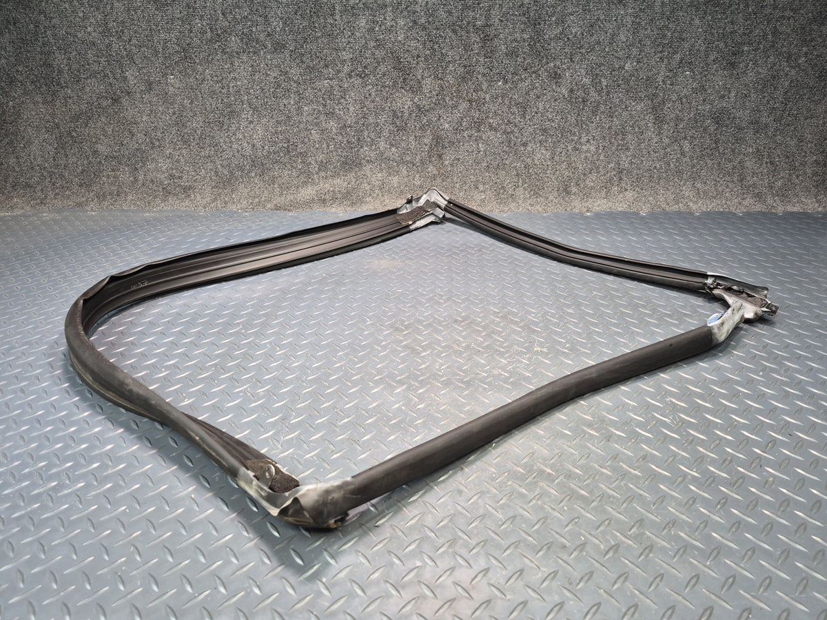 05-13 Chevrolet Corvette C6 Convert Front Windshield Frame Weatherstrip Seal OEM