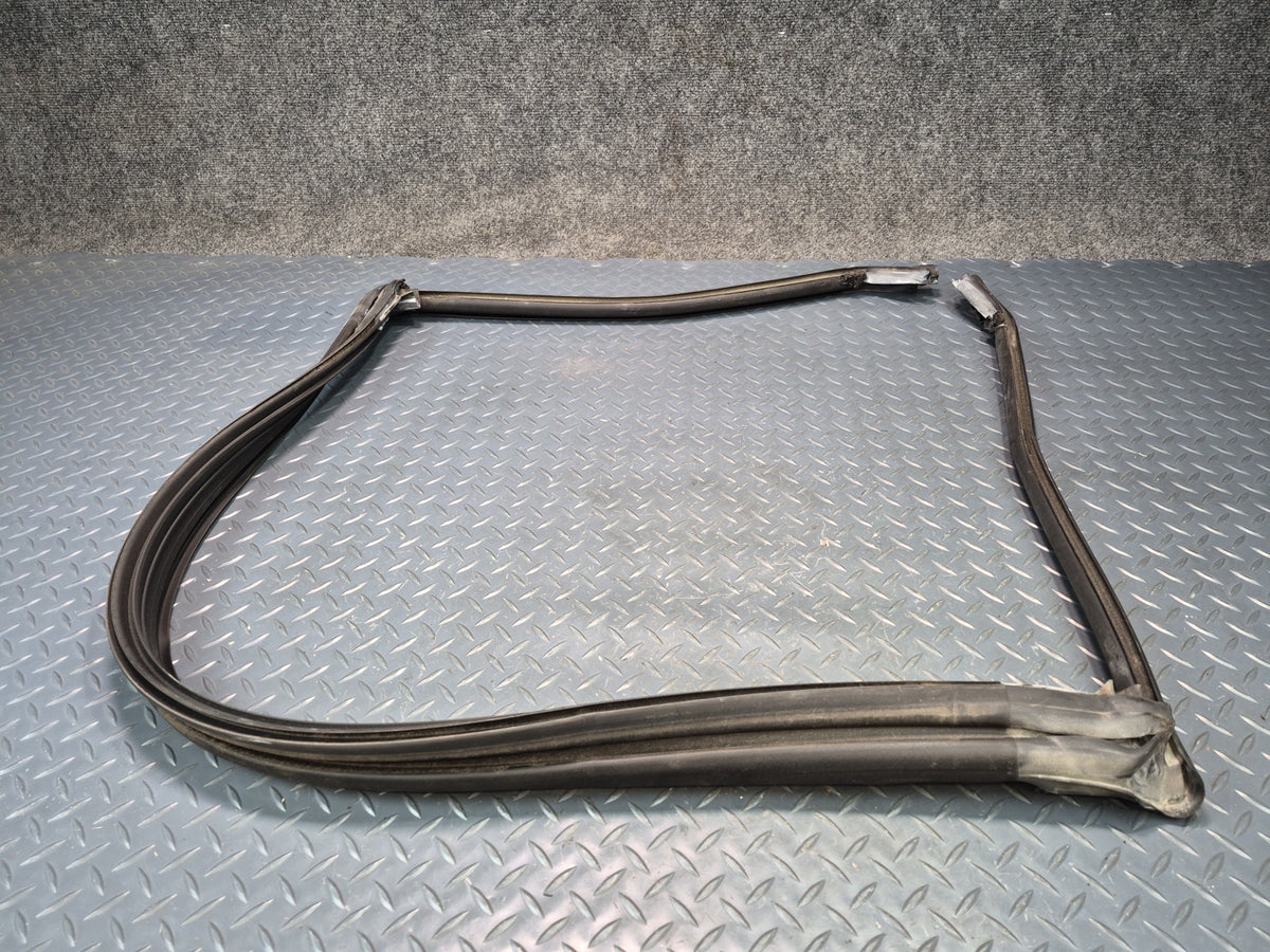 05-13 Chevrolet Corvette C6 Convert Front Windshield Frame Weatherstrip Seal OEM