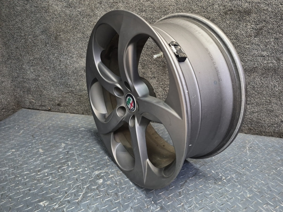 17-19 Alfa Romeo Giulia Factory R18" Alloy Wheel Rim 18x8J ET33 OEM