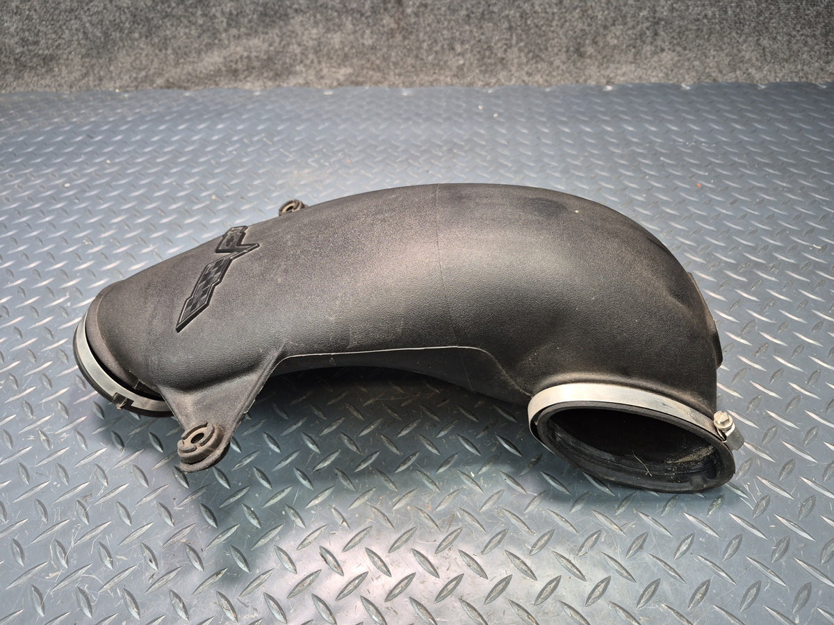 05-09 Chevrolet Corvette C6 Air Intake Duct Tube Line 15214584 OEM