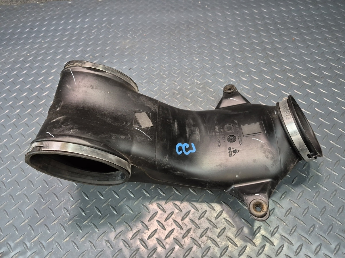 05-09 Chevrolet Corvette C6 Air Intake Duct Tube Line 15214584 OEM